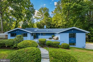 2130 SUDBURY PL NW, Washington, DC 20012