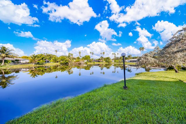11477 NW 39th Court 306-1, Coral Springs, FL 33065