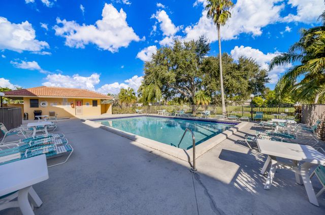 11477 NW 39th Court 306-1, Coral Springs, FL 33065