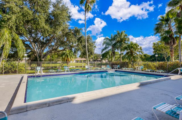 11477 NW 39th Court 306-1, Coral Springs, FL 33065