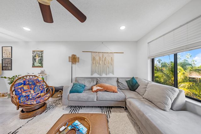 11477 NW 39th Court 306-1, Coral Springs, FL 33065