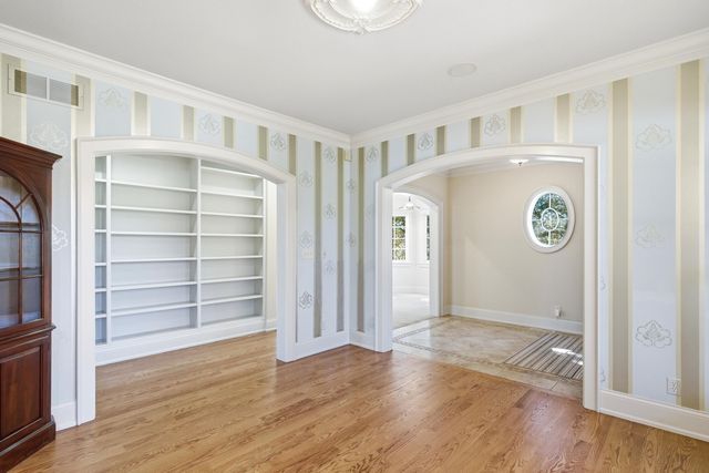 1201 SUTTON DR, Columbia, MO 65203