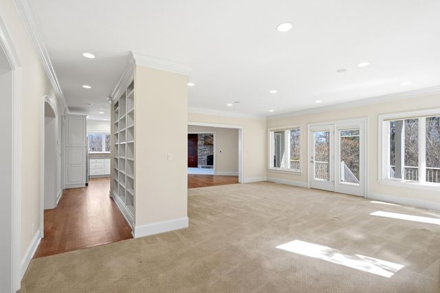 1201 SUTTON DR, Columbia, MO 65203