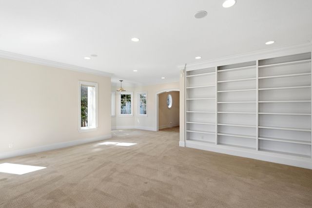 1201 SUTTON DR, Columbia, MO 65203