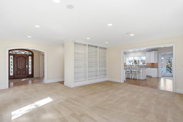 1201 SUTTON DR, Columbia, MO 65203