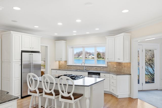 1201 SUTTON DR, Columbia, MO 65203