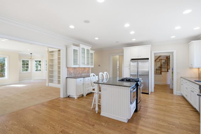 1201 SUTTON DR, Columbia, MO 65203