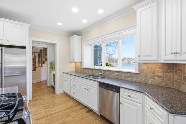 1201 SUTTON DR, Columbia, MO 65203