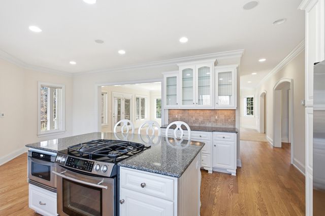 1201 SUTTON DR, Columbia, MO 65203