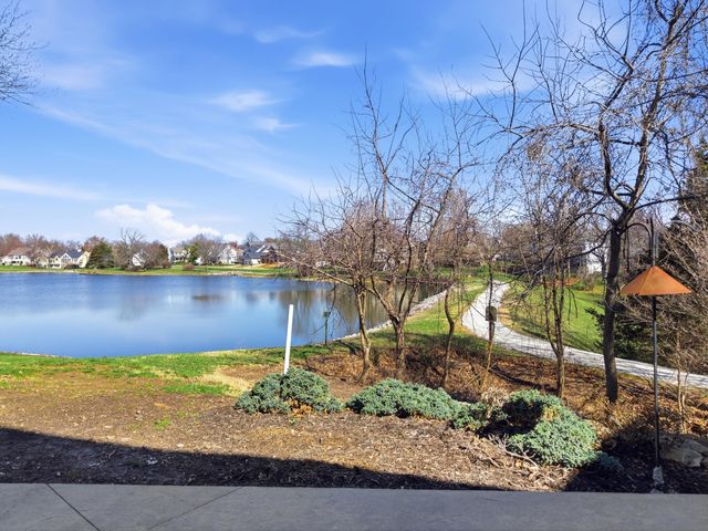 1201 SUTTON DR, Columbia, MO 65203