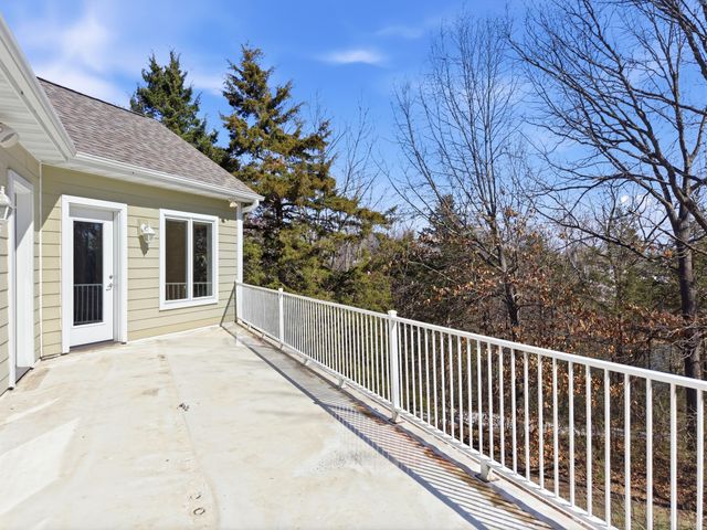 1201 SUTTON DR, Columbia, MO 65203