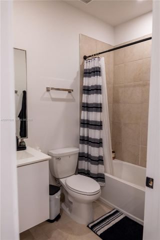 8824 NW 161st Terrace, Miami Lakes, FL 33018