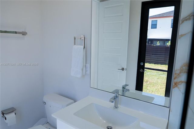 8824 NW 161st Terrace, Miami Lakes, FL 33018