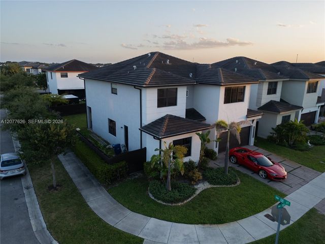 8824 NW 161st Terrace, Miami Lakes, FL 33018