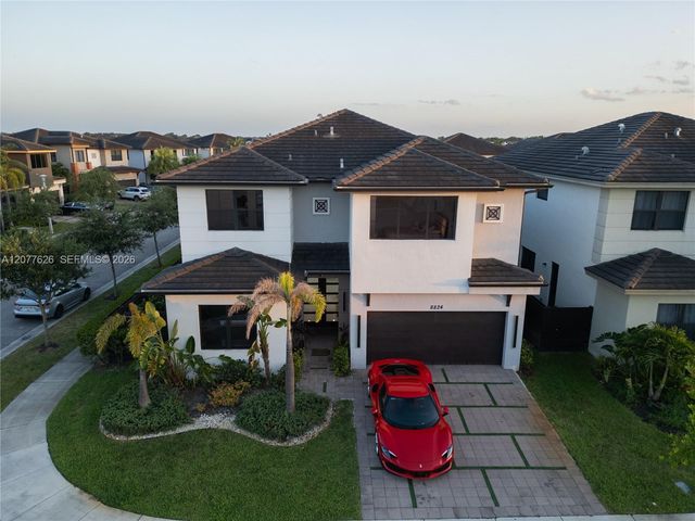 8824 NW 161st Terrace, Miami Lakes, FL 33018