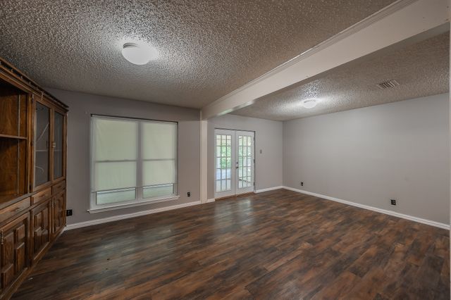 2030 Golf Court, Denton, TX 76205