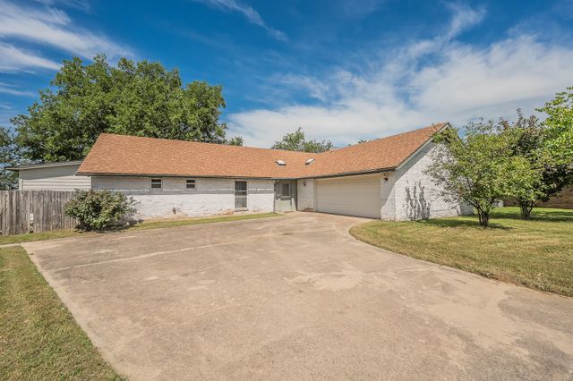 2030 Golf Court, Denton, TX 76205