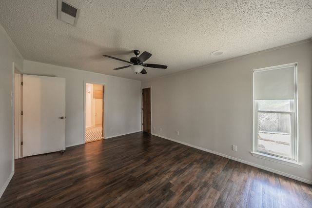 2030 Golf Court, Denton, TX 76205