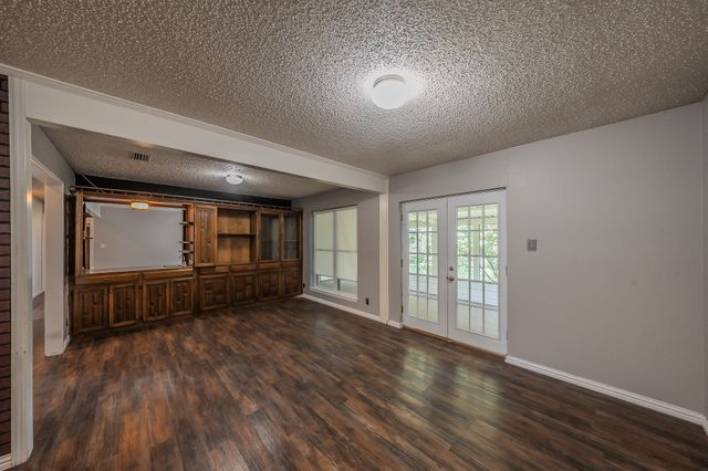 2030 Golf Court, Denton, TX 76205