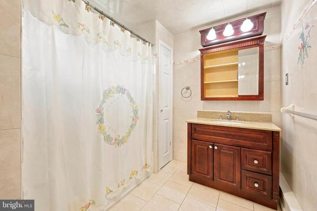 539 WALLACE AVE, Bensalem, PA 19020