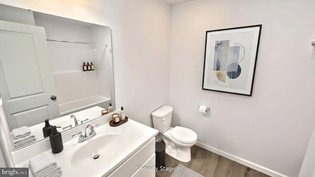 7857 OAK BROOK DR, Harrisburg, PA 17112