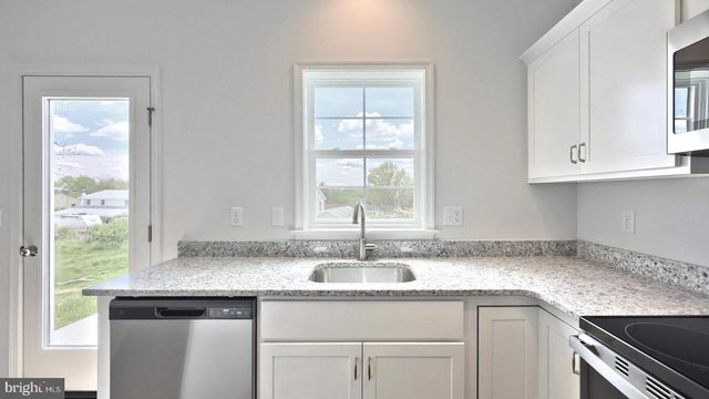7857 OAK BROOK DR, Harrisburg, PA 17112
