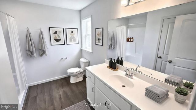 7857 OAK BROOK DR, Harrisburg, PA 17112