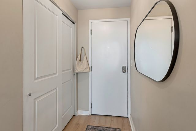 3033 N Sheridan Road 1611, Chicago, IL 60657