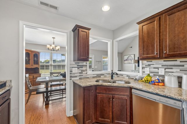 2928 Ronstadt Dr, Christiana, TN 37037