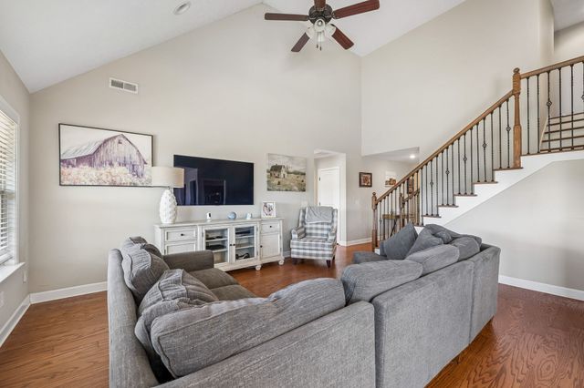 2928 Ronstadt Dr, Christiana, TN 37037