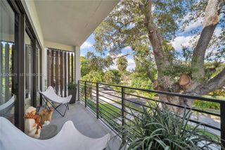 320 NE 126th Street 32, North Miami, FL 33161