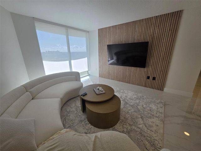 19501 W Country Club Drive 2306, Aventura, FL 33180