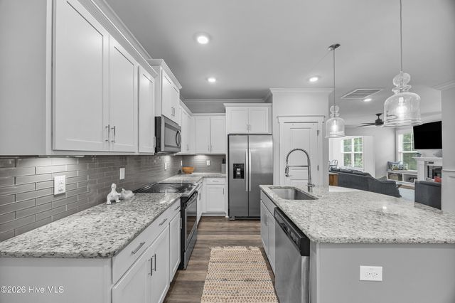 111 Everett Park Trail, Holly Ridge, NC 28445