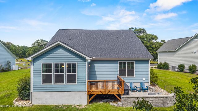 111 Everett Park Trail, Holly Ridge, NC 28445