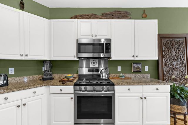1004 Crooked Oak Road, Summerville, SC 29485