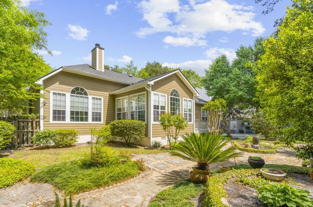 1004 Crooked Oak Road, Summerville, SC 29485