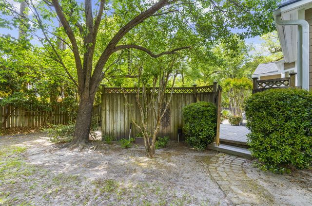 1004 Crooked Oak Road, Summerville, SC 29485