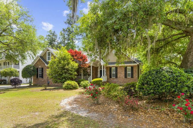 1004 Crooked Oak Road, Summerville, SC 29485