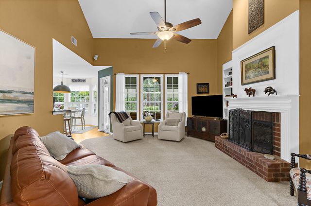 1004 Crooked Oak Road, Summerville, SC 29485
