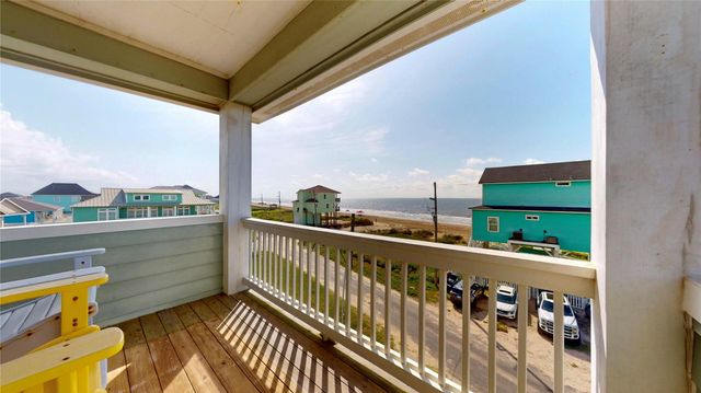 2809 Tradewind Lane, Crystal Beach, TX 77650