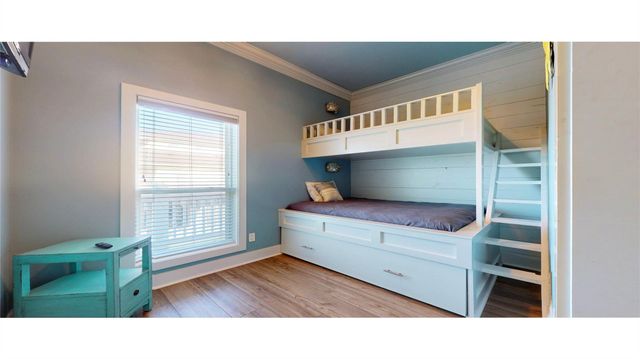 2809 Tradewind Lane, Crystal Beach, TX 77650