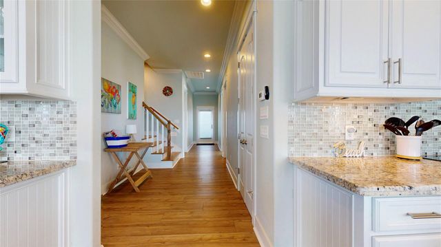 2809 Tradewind Lane, Crystal Beach, TX 77650