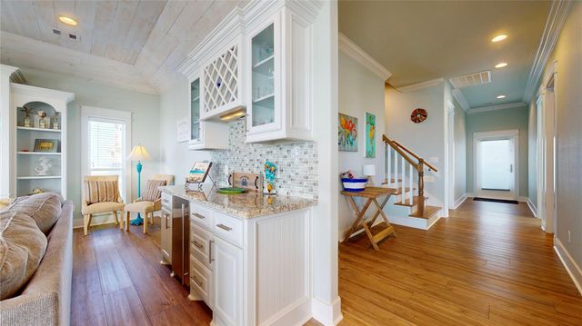 2809 Tradewind Lane, Crystal Beach, TX 77650