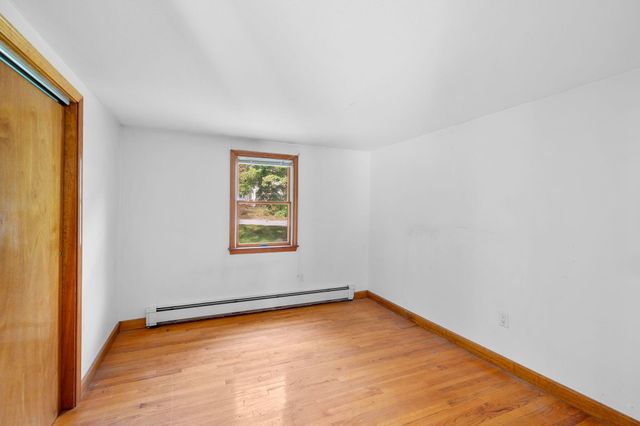 19 Essex Road, Mashpee, MA 02649