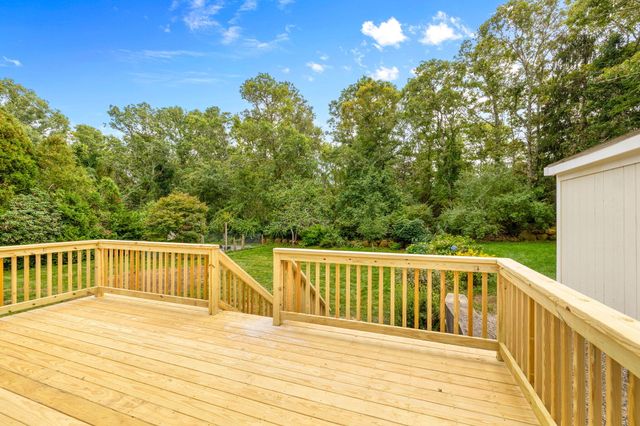 19 Essex Road, Mashpee, MA 02649