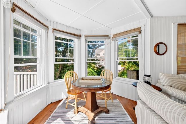 34 Pequossett Ave, Falmouth, MA 02556