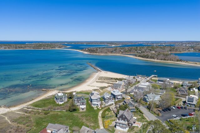 34 Pequossett Ave, Falmouth, MA 02556