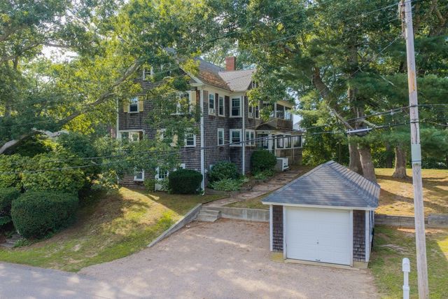 34 Pequossett Ave, Falmouth, MA 02556