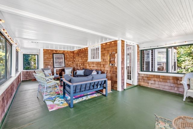 34 Pequossett Ave, Falmouth, MA 02556
