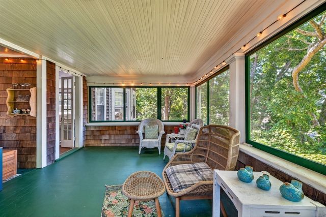 34 Pequossett Ave, Falmouth, MA 02556